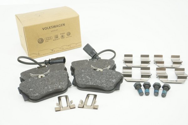Original VW Sharan T4 Ford Galaxy Seat Alhambra rear brake pads 7M3698451F 