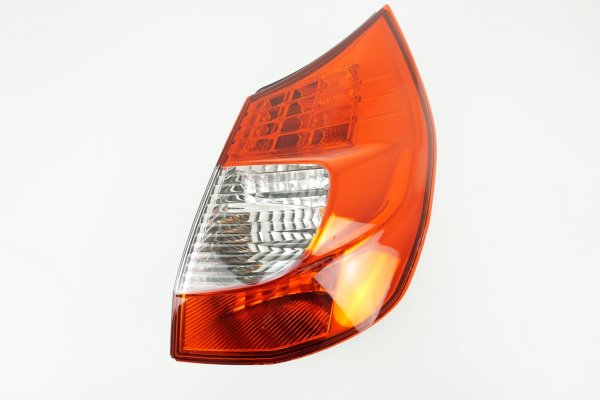 Hella Hybrid LED Halogen tail light for Renault Grand Scenic 2 JM0/1 


Sold is an original spare part.

Disassembled from new car (with damage see photos)

Part number : 2SK 009 467-121

Reference number(s) OE: 82 00 474 327, 8200474327

Without bulb
 
P